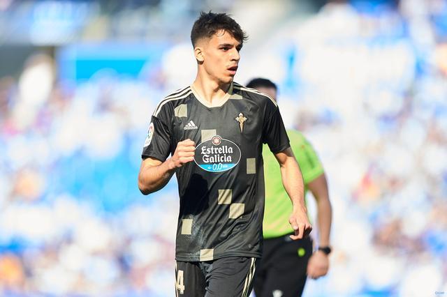 本赛季东契奇缺席时里夫斯场均41+10+5，湖人3胜1负（东契奇缺阵的本季交锋中，里夫斯场均41+10+5，湖人战绩3胜1负）