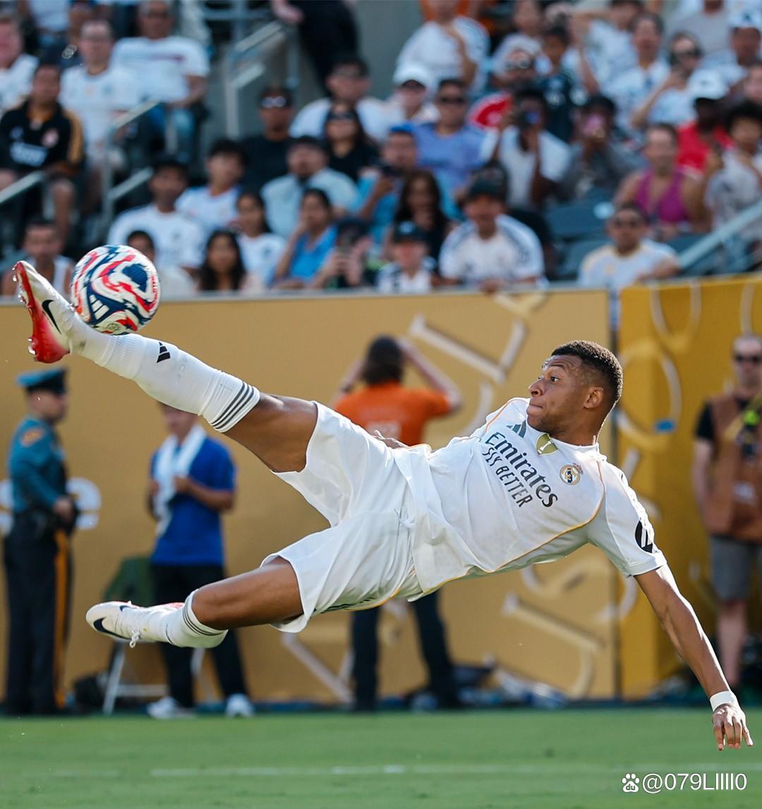 关键三分收比赛！吴前出战35分钟 三分6中3拿到13分3板8助2断（吴前35分钟献关键三分锁定胜局：三分6中3，13分3板8助2断）