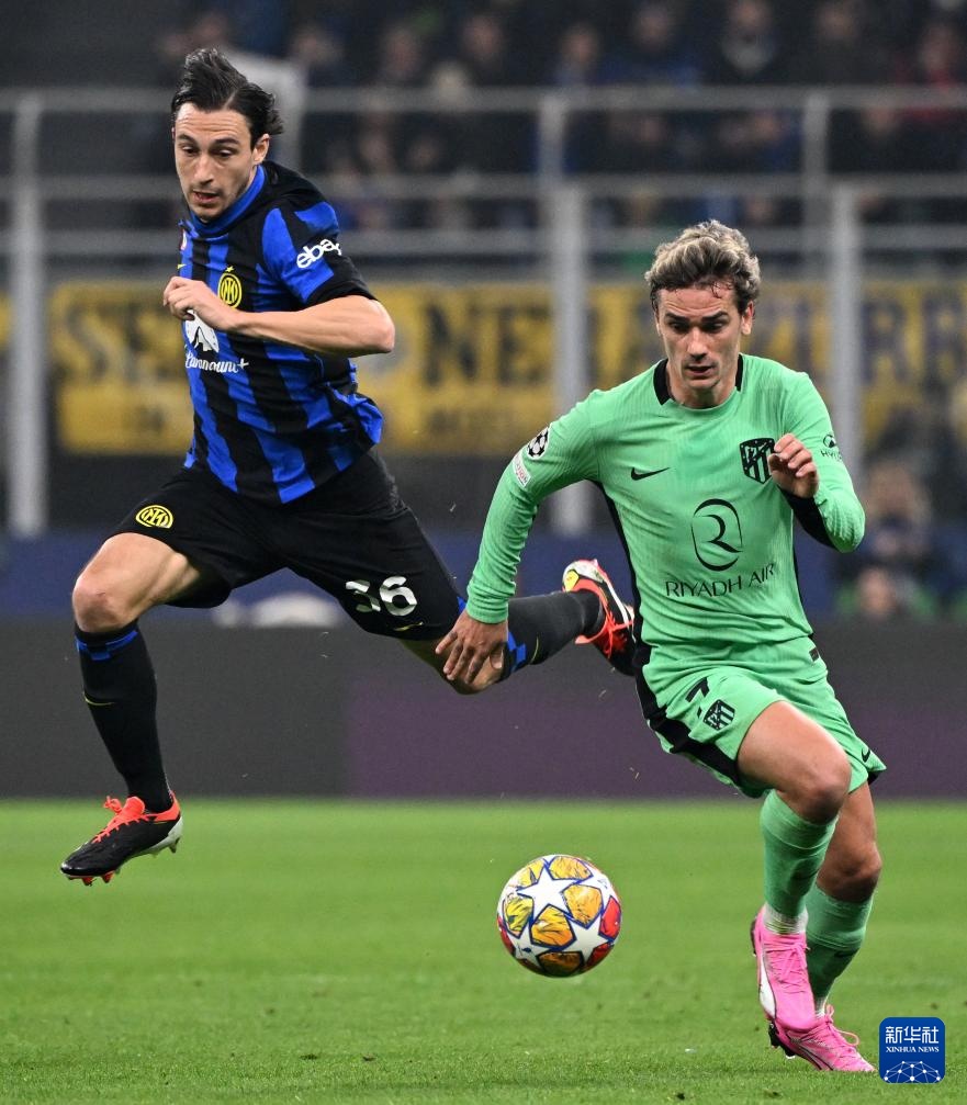 小法：根据我们的分析，国米各方面都是意甲最强的球队（小法称：分析表明，国米在各方面领跑意甲）